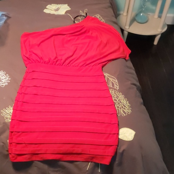 Red One Shoulder bodycon dress - Picture 1 of 4